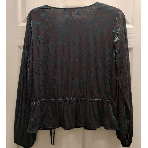 LC Lauren Conrad Size XL Black & Green Velvet Texture Clasp Front V-Neck Top - Picture 3 of 7